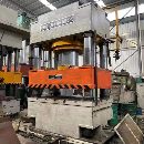 []南通锻压1250，台面1.4米1.6米，开口1.3米，油缸行程8.